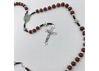Rosario de cuerda de madera redonda con misterios de San Benito – cuentas de 6 mm