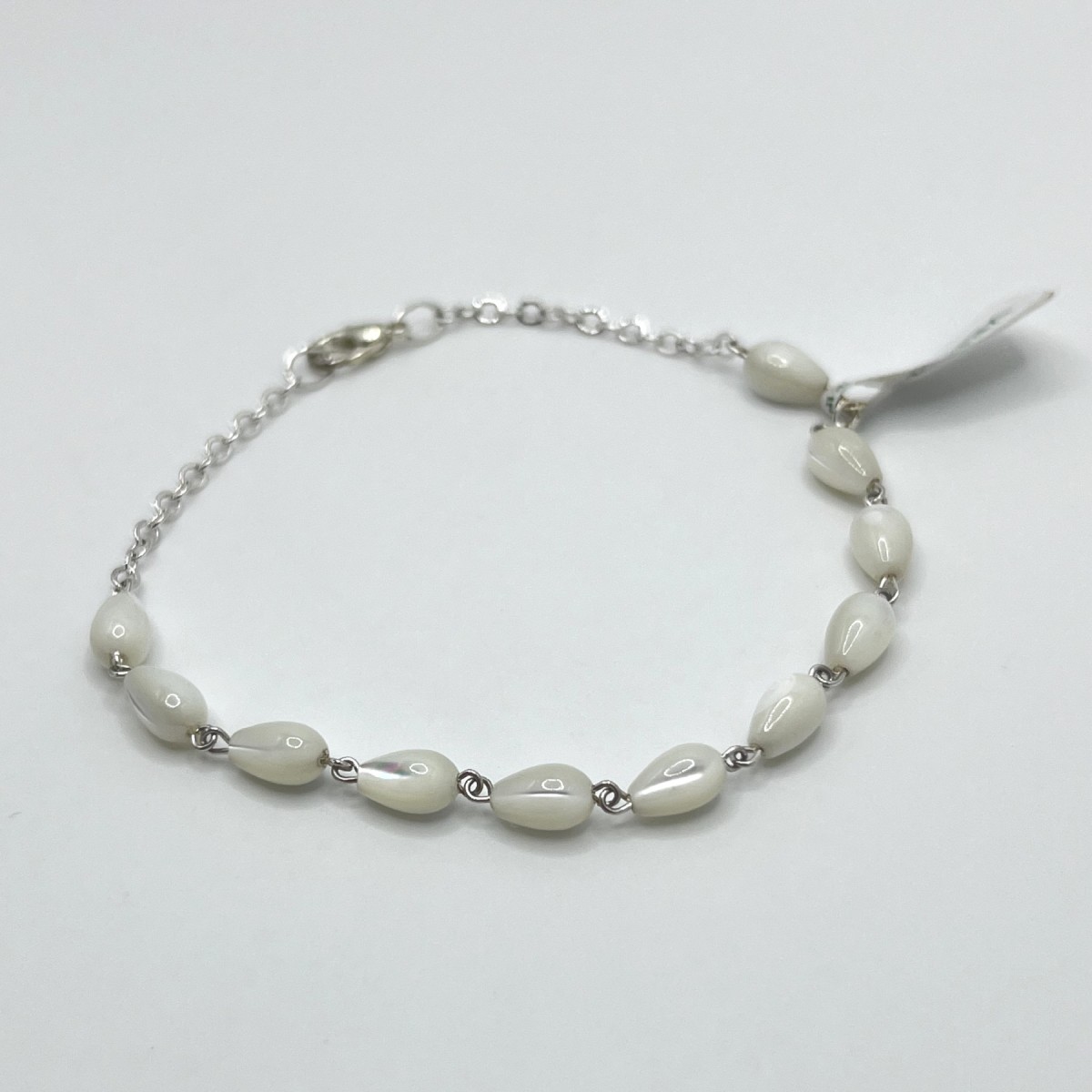 Polsera autèntica de nacre en forma de gota – elegant i artesanal