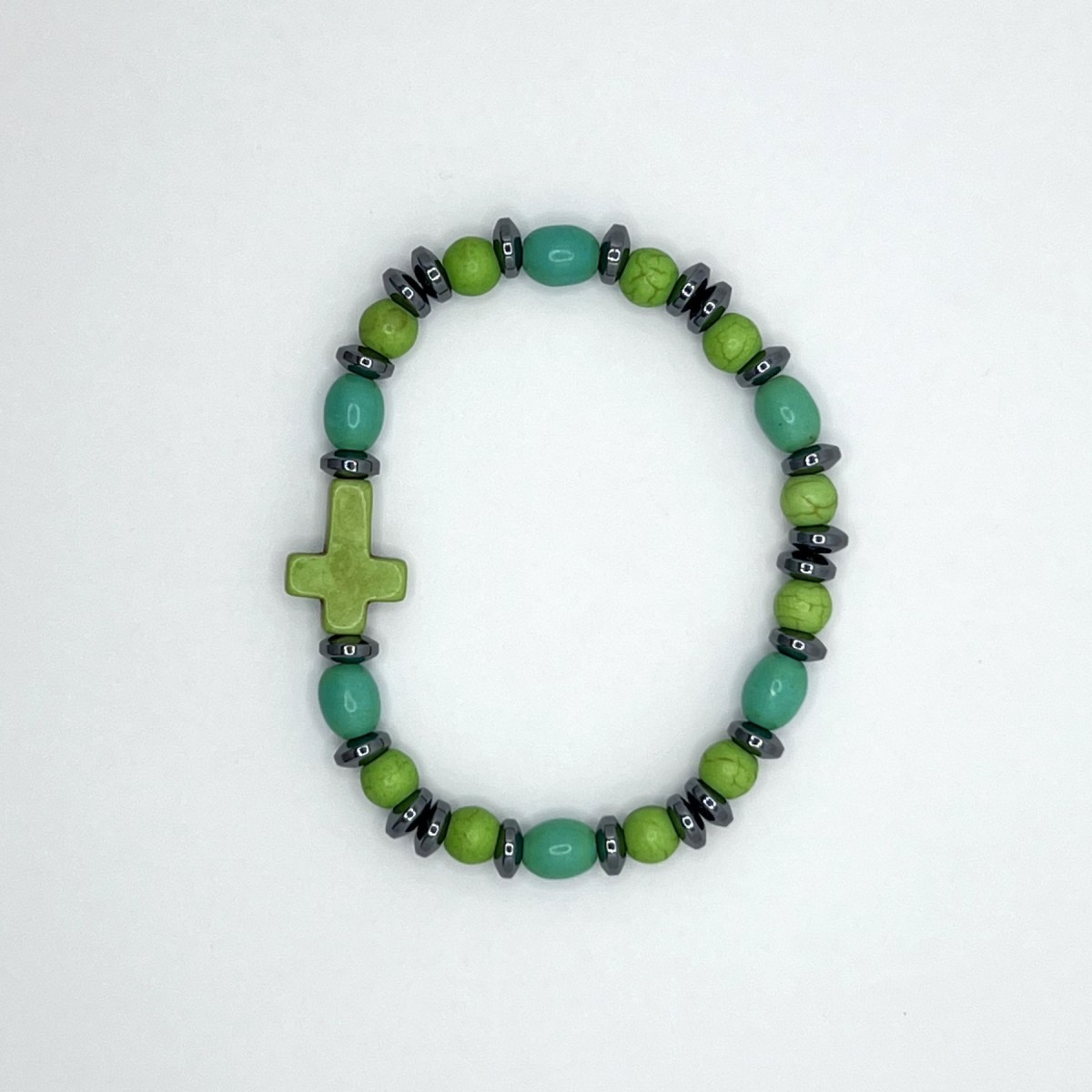 Pulsera elástica de hematite y piedra – artesanal y elegante