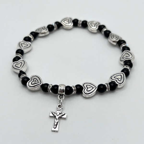Pulsera con corazón metálico y cuentas de cristal – 5 mm