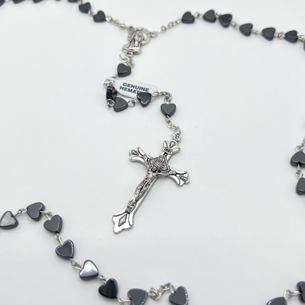 Rosario de hematite corazón – artesanal con cuentas de 6x6 mm