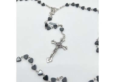 Rosario de hematite corazón – artesanal con cuentas de 6x6 mm