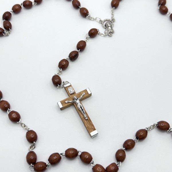 Rosario de madera ovalada – cuentas de 8x7 mm