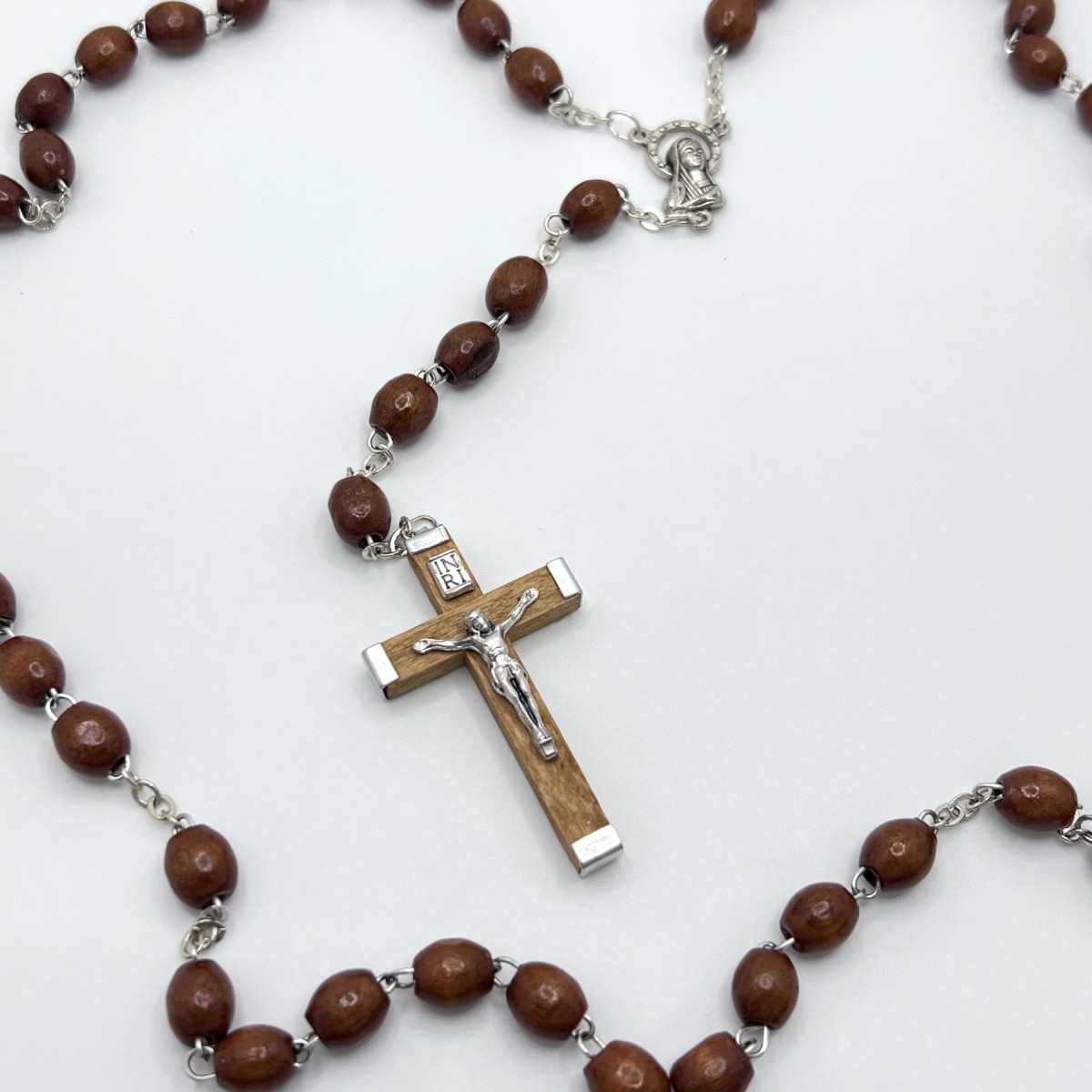 Rosario de madera ovalada – cuentas de 8x7 mm